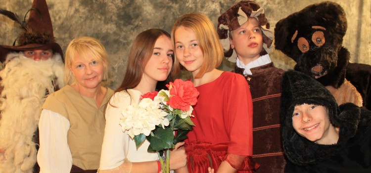 Schneeweißchen und Rosenrot